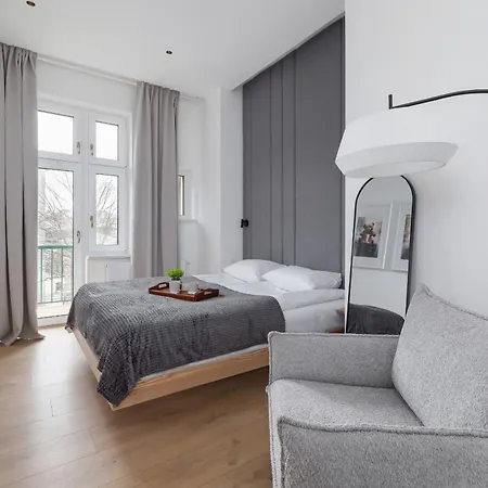 Slowackiego Elegant By Renters Διαμέρισμα *